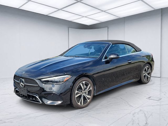 Used 2025 Mercedes-Benz CLE 300 4MATIC Cabriolet image 4