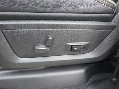 Used 2024 RAM 2500 Limited image 17