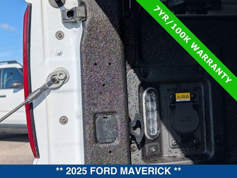 Certified 2025 Ford Maverick Lariat w/ 4K Tow Package image 14