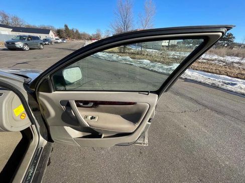 Used 2005 Volvo XC70 image 30