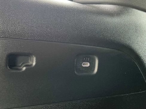 Used 2024 Cadillac XT6 Luxury w/ LPO, Floor Liner Package AWD/4WD image 15