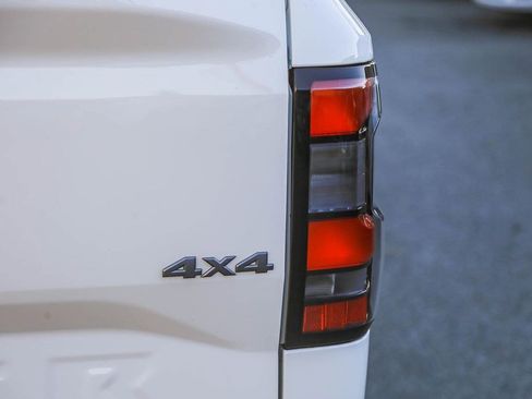 New 2026 Nissan Frontier S image 9