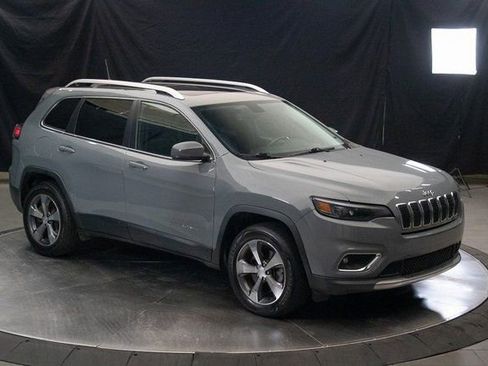 Used 2020 Jeep Cherokee Limited image 2