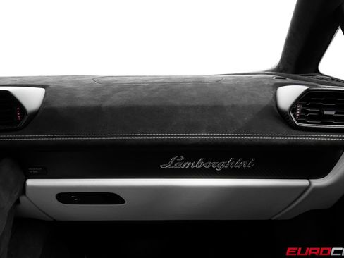 Used 2023 Lamborghini Huracan Tecnica image 35