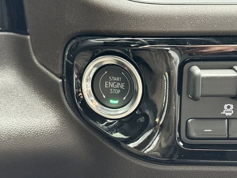 New 2026 GMC Sierra 1500 SLE w/ Preferred Package AWD/4WD image 19
