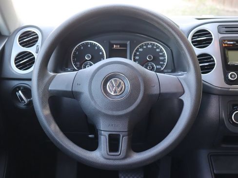 Used 2011 Volkswagen Tiguan S AWD/4WD image 18