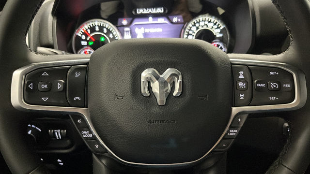 Used 2025 RAM 1500 Big Horn AWD/4WD image 15