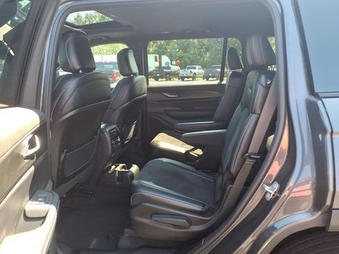 Certified 2024 Jeep Grand Cherokee L Altitude AWD/4WD image 30