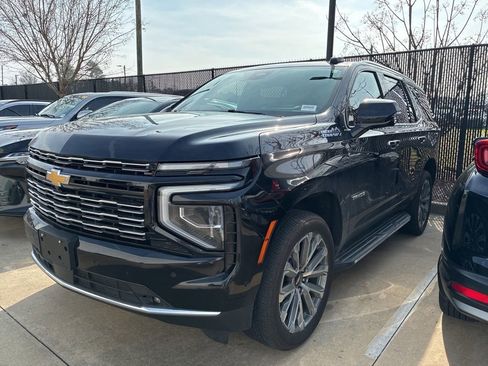 Used 2025 Chevrolet Tahoe High Country w/ Sun And Tow Package image 3