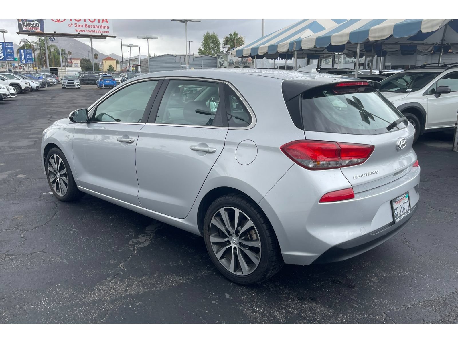 Used 2018 Hyundai Elantra GT FWD image 3