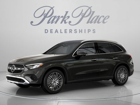 Certified 2026 Mercedes-Benz GLC 300 image 2