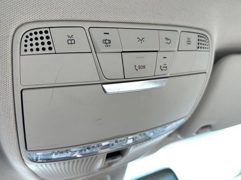 Certified 2019 Mercedes-Benz E 300 4MATIC image 37