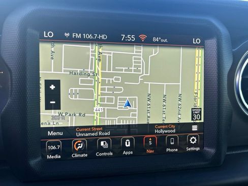 Used 2023 Jeep Wrangler Unlimited Sahara AWD/4WD image 13