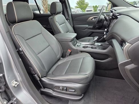 Certified 2023 Chevrolet Traverse Premier w/ Redline Edition FWD image 18