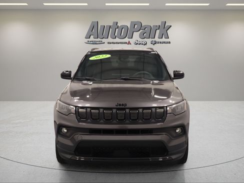 Certified 2022 Jeep Compass Latitude AWD/4WD image 3