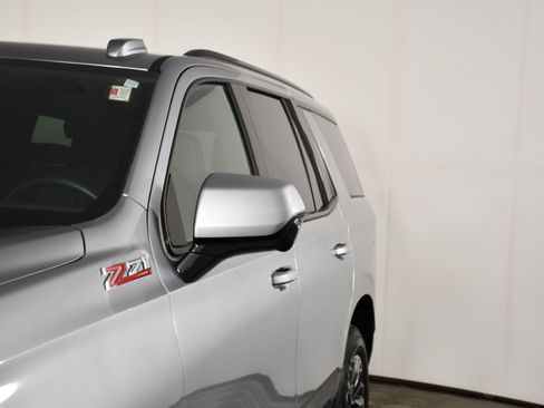 Used 2025 Chevrolet Tahoe Z71 AWD/4WD image 13