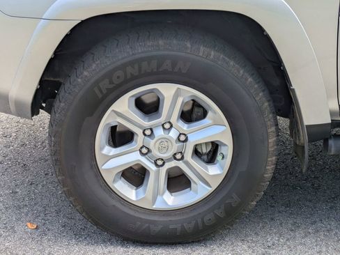 Used 2021 Toyota 4Runner SR5 image 11