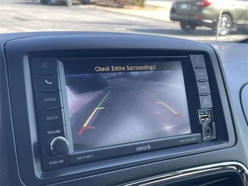 Used 2019 Dodge Grand Caravan SXT image 24