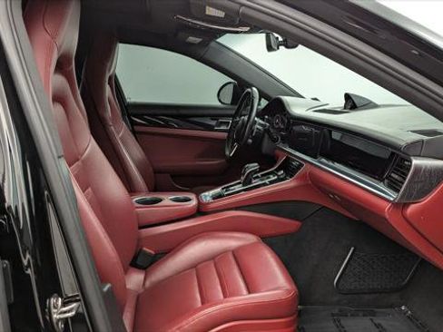 Used 2018 Porsche Panamera 4S image 21