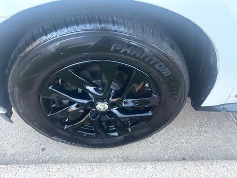 Used 2013 INFINITI JX35 AWD w/ Premium Pkg image 3