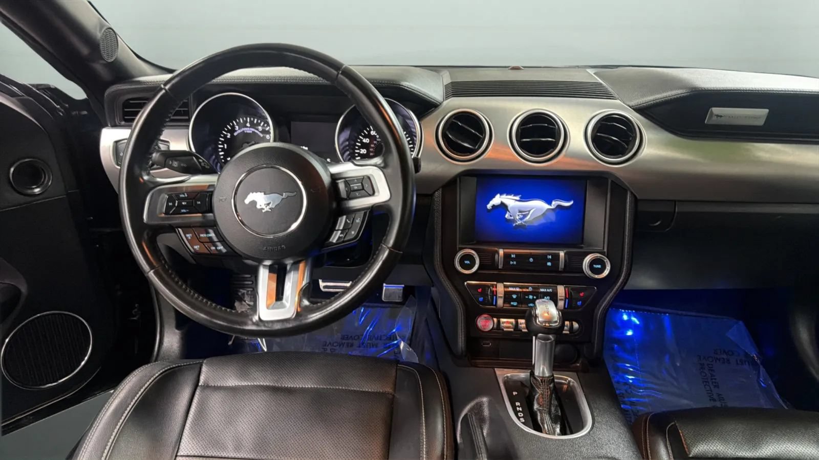 Used 2022 Ford Mustang Premium RWD image 11