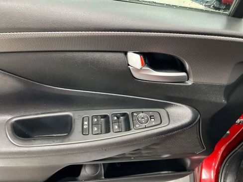 Used 2019 Hyundai Santa Fe SEL image 20