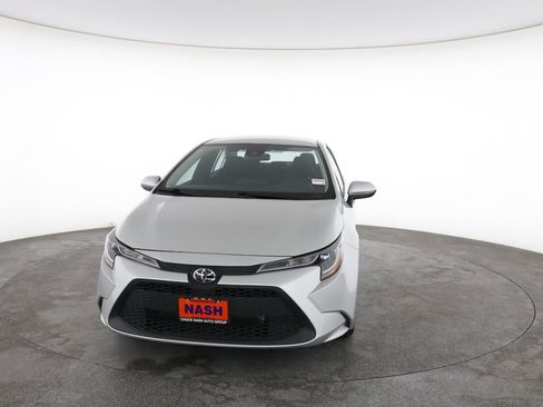 Used 2022 Toyota Corolla LE FWD image 4