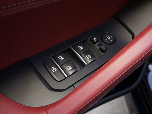 Used 2025 BMW X6 xDrive40i image 26