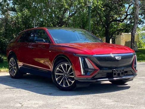 Used 2024 Cadillac Lyriq Sport AWD/4WD image 4