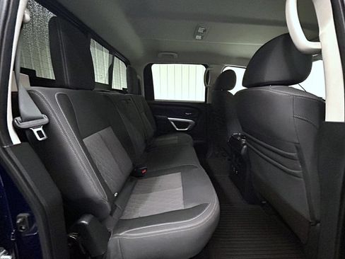 Used 2021 Nissan Titan SV w/ SV Convenience Package AWD/4WD image 18