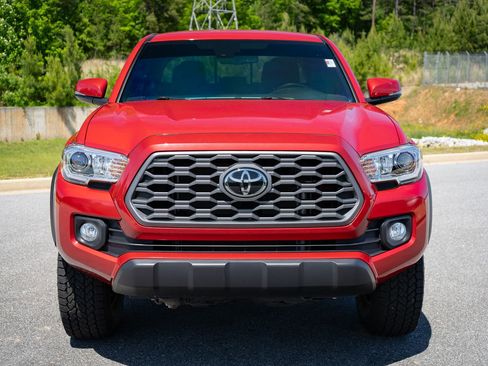Used 2021 Toyota Tacoma TRD Off-Road AWD/4WD image 2