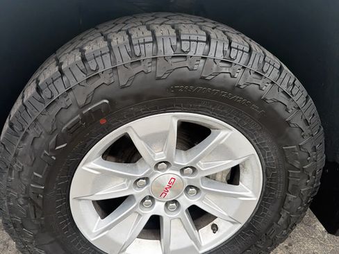 Used 2019 GMC Sierra 1500 SLE AWD/4WD image 2