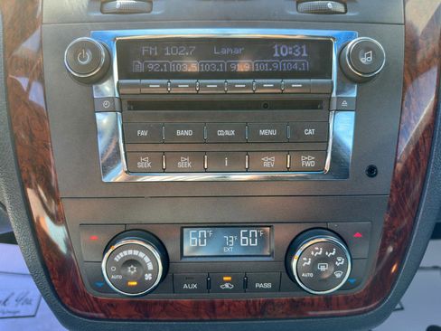 Used 2009 Cadillac DTS Limousine FWD image 54