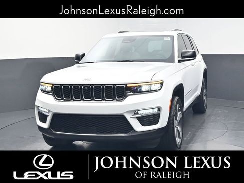 Used 2024 Jeep Grand Cherokee Limited w/ Luxury Tech Group II image 5