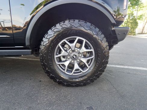 Used 2024 Ford Bronco Badlands AWD/4WD image 12