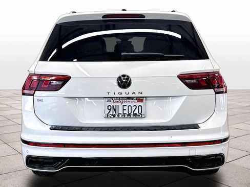 Used 2024 Volkswagen Tiguan SE R-Line FWD image 8
