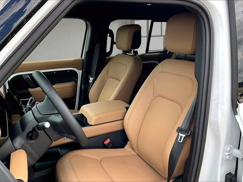 New 2026 Land Rover Defender 130 X-Dynamic SE AWD/4WD image 9