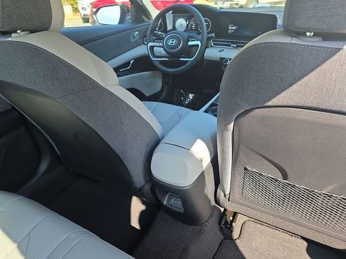 New 2026 Hyundai Elantra Limited FWD image 20