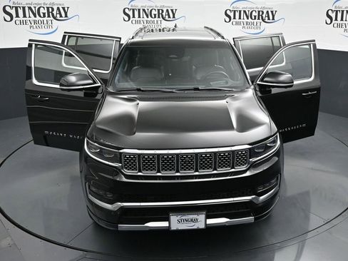 Used 2024 Jeep Grand Wagoneer L Base image 25