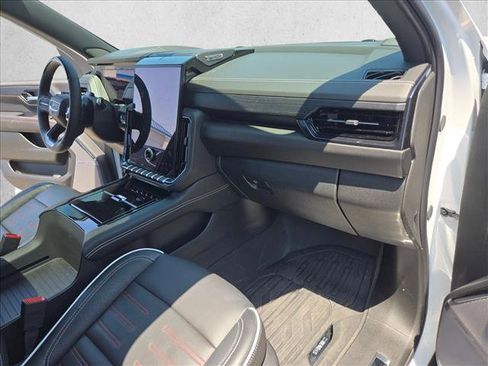 Used 2026 GMC Yukon AT4 Ultimate AWD/4WD image 24