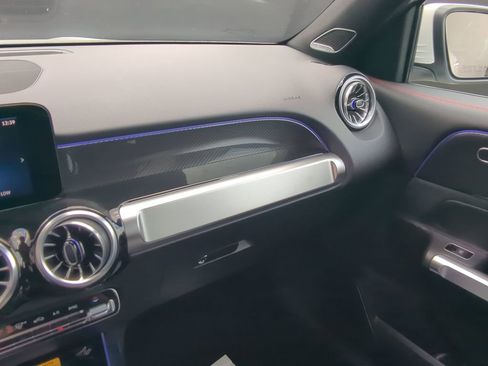 New 2025 Mercedes-Benz GLB 35 AMG GLB 35 AMG image 4