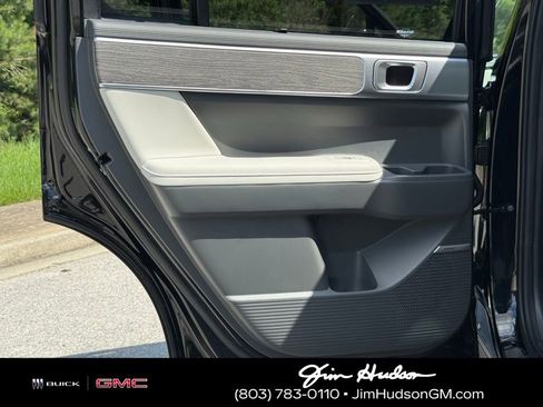 Used 2025 Hyundai Santa Fe Calligraphy FWD image 25