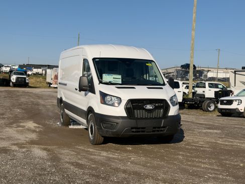 New 2026 Ford Transit 250 148 Medium Roof RWD image 3