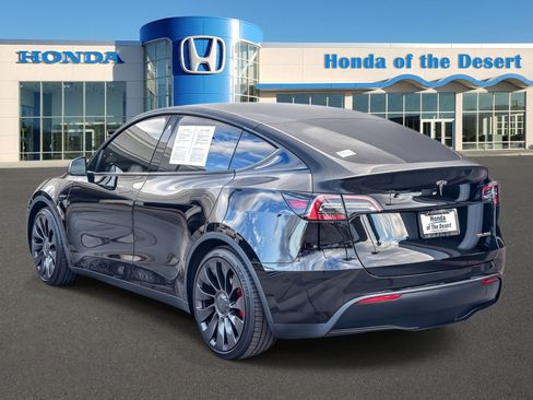 Used 2023 Tesla Model Y Performance image 5