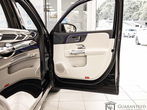 Used 2023 Mercedes-Benz EQB 250+ w/ Exclusive Package image 40