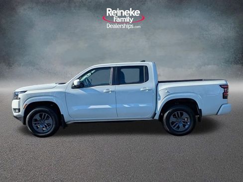 Used 2025 Nissan Frontier SV w/ SV Convenience Package image 9