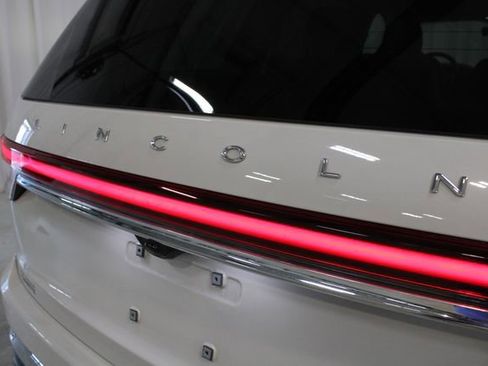 Certified 2023 Lincoln Aviator Reserve w/ Equipment Group 201A image 33