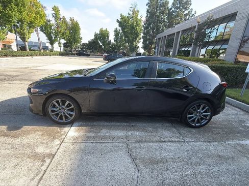 Used 2021 MAZDA MAZDA3 s FWD image 3