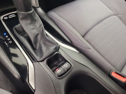 Used 2024 Toyota Corolla Cross AWD Hybrid image 27