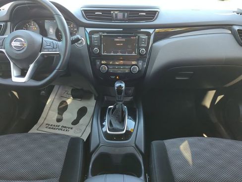 Certified 2022 Nissan Rogue Sport SV image 26